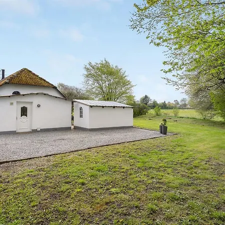 Holiday home Filippus - 30km From The Sea In Western Jutland By Interhome Tonder